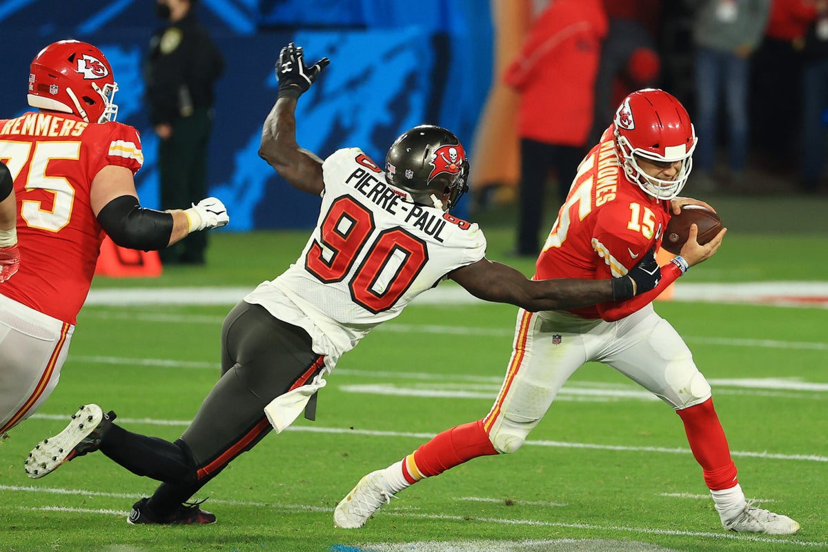 Buccaneers bring back pass rusher Jason Pierre-Paul