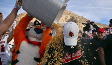 College football bowl game schedule: Matchups, dates and locations for 2025-26