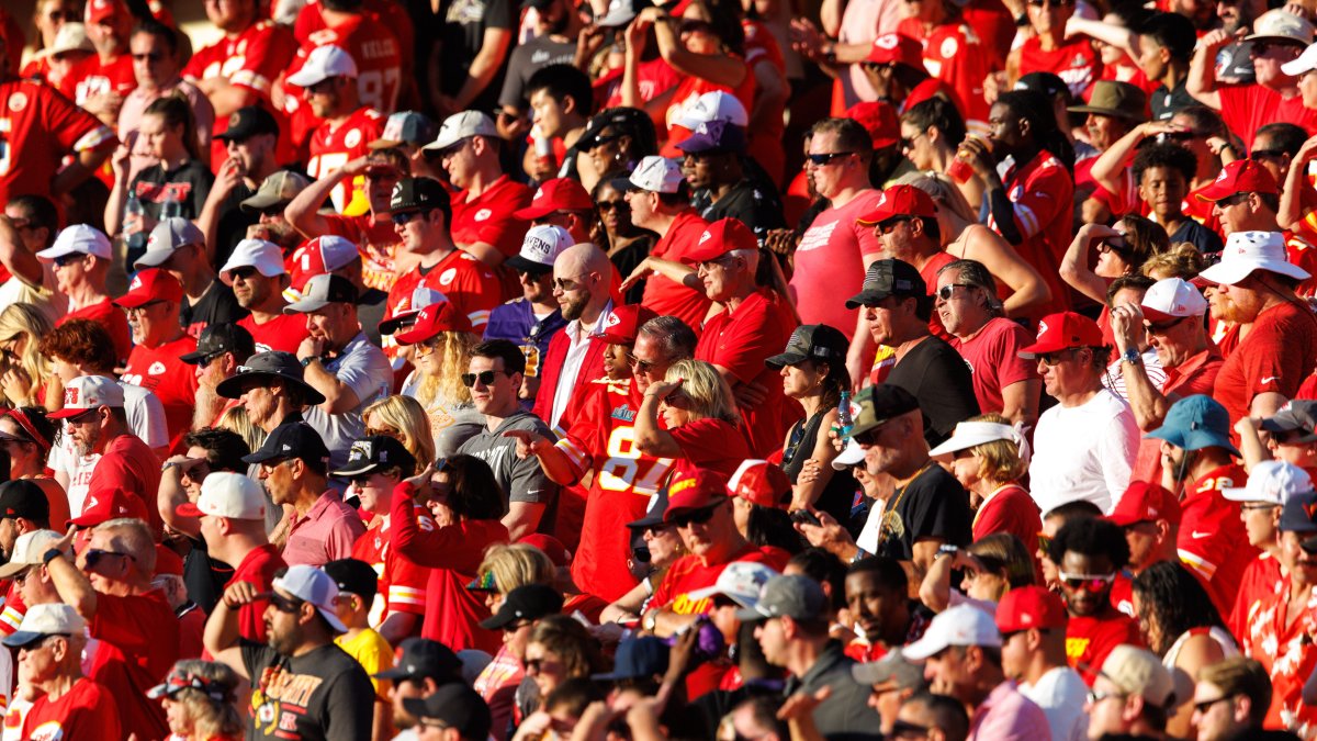 Chiefs’ move to Kansas leaves Missouri fans heartbroken – NBC 5 Dallas-Fort Worth