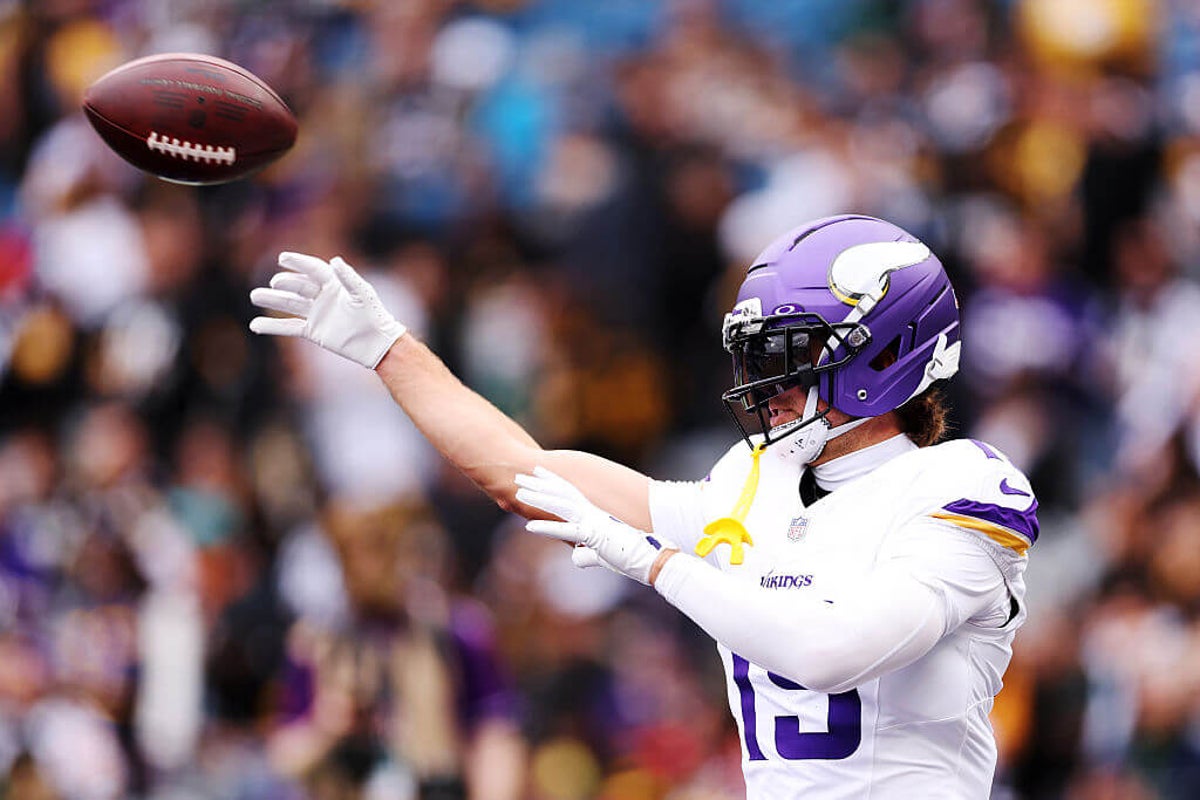 Steelers claim former Vikings WR Adam Thielen off waivers: Source