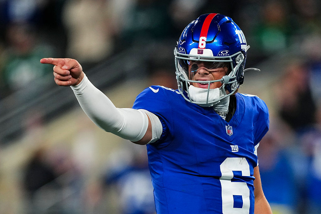 EAST RUTHERFORD, NJ - OCTOBER 09: JaxsonDart #6 of the New York Giants celebrates during an NFL football game against the Philadelphia Eagles at MetLife Stadium on October 9, 2025 in East Rutherford, New Jersey. (Photo by Cooper Neill/Getty Images)