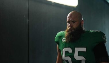 Eagles Lineman Reveals ‘Classified’ Message from Lane Johnson