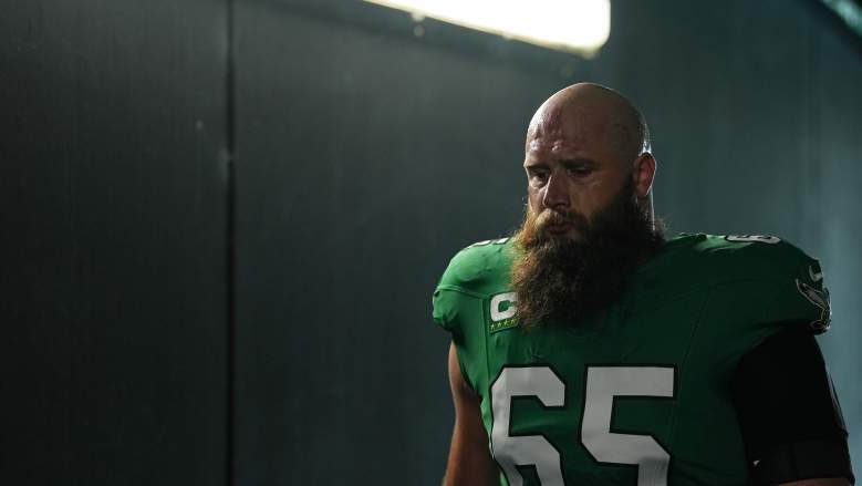 Eagles Lineman Reveals ‘Classified’ Message from Lane Johnson
