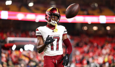 KANSAS CITY, MISSOURI - OCTOBER 27: Terry McLaurin #17 of the Washington Commanders warms up prior to the game against the Kansas City Chiefs at Arrowhead Stadium on October 27, 2025 in Kansas City, Missouri. (Photo by Brooke Sutton/Getty Images)