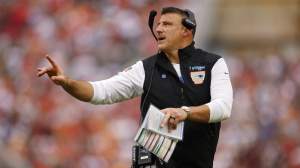 Patriots coach Mike Vrabel needs to find ways to fix the Patriots run game.