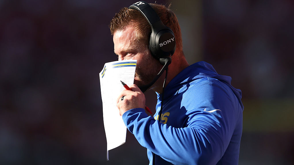 SANTA CLARA, CALIFORNIA - NOVEMBER 09: Head coach Sean McVay of the Los Angeles Rams looks on in th...