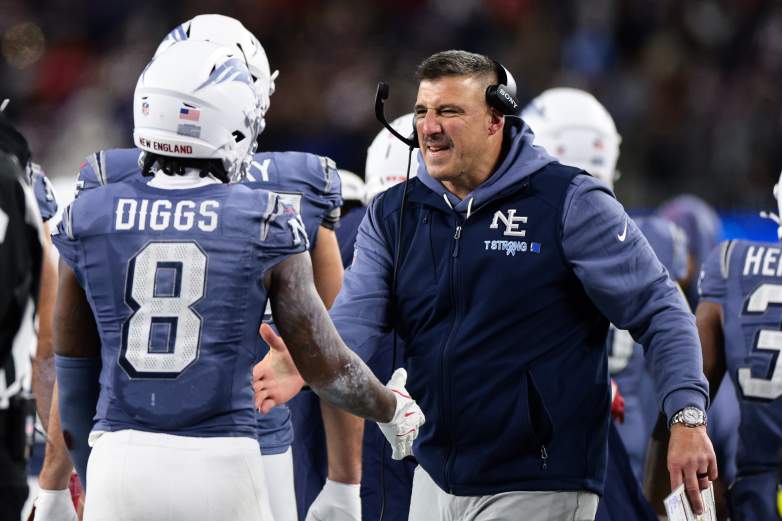 New England Patriots head coach Mike Vrabel