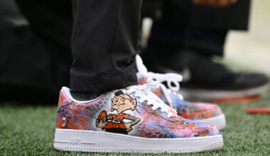 Analyst Floats Massive Trade Idea For Key Browns Player