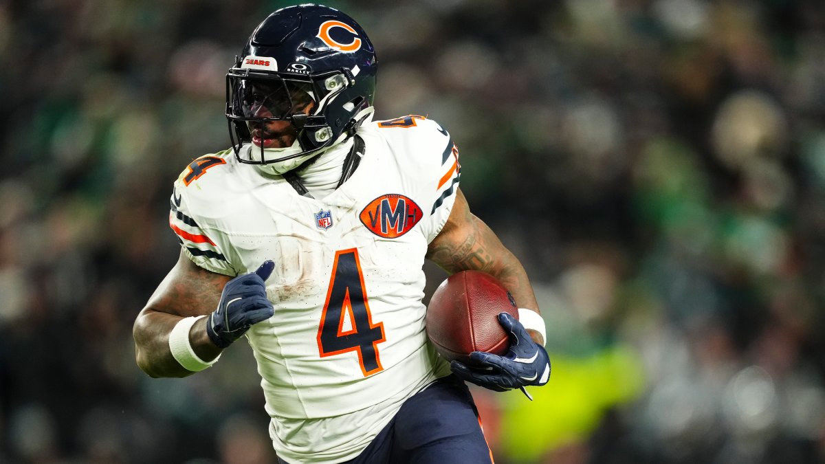 D’Andre Swift named Air & Ground Player of the Week – NBC Chicago