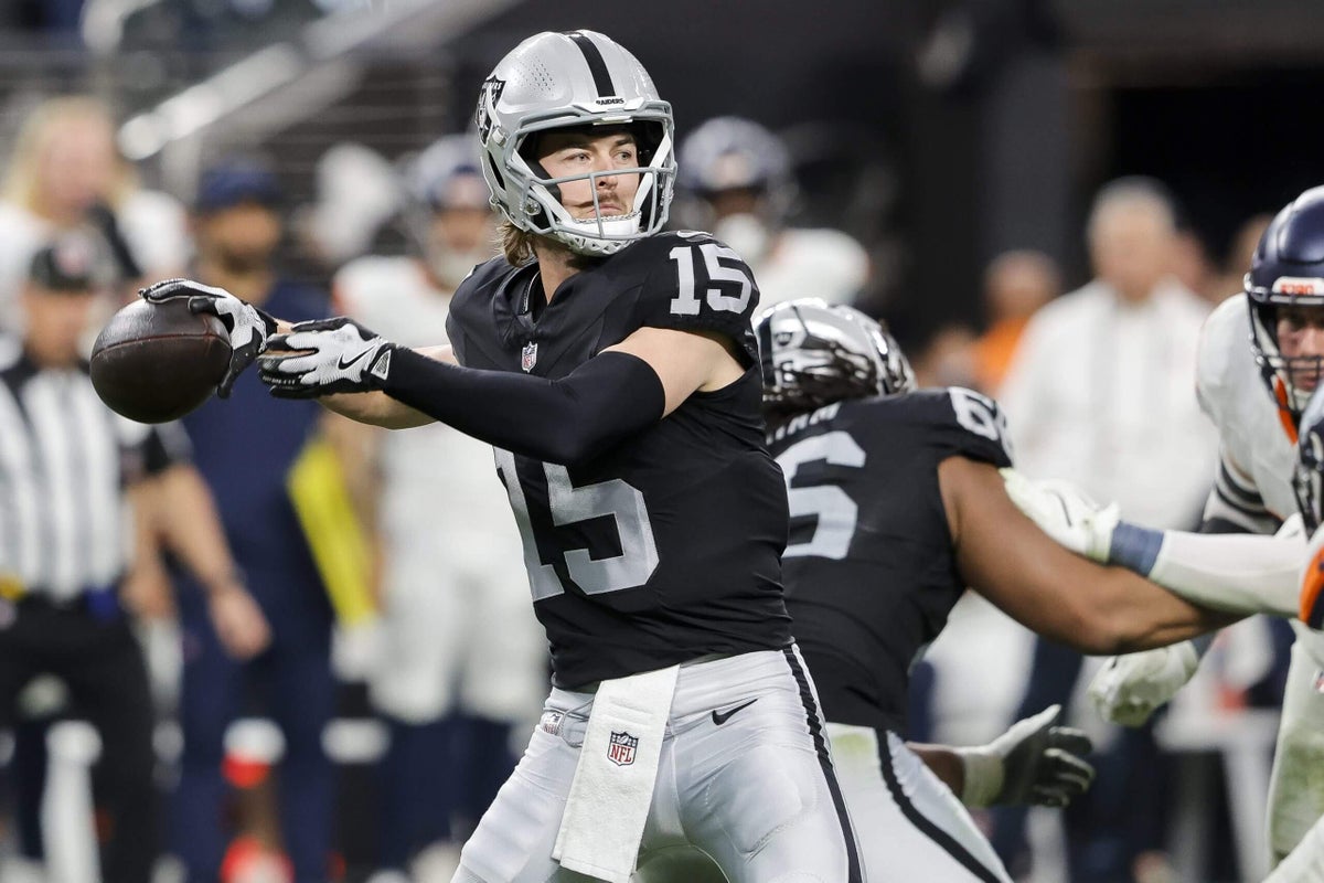 Raiders to start Kenny Pickett at quarterback against Eagles in place of injured Geno Smith