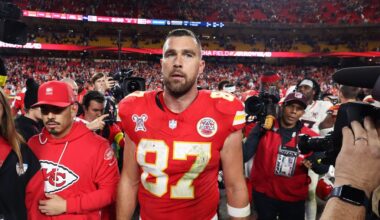 Chiefs staffer goes viral for awkward moment after Christmas loss