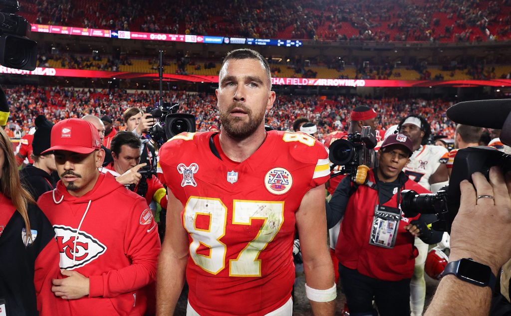 Chiefs staffer goes viral for awkward moment after Christmas loss