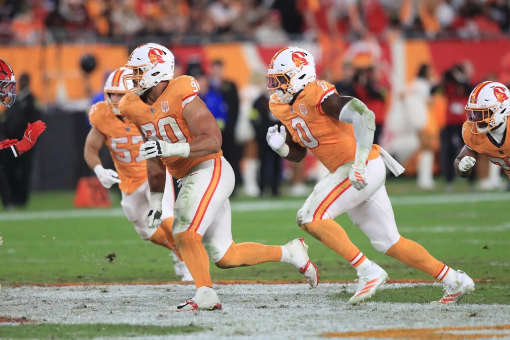 Bucs Dt Logan Hall And Olb Yaya Diaby