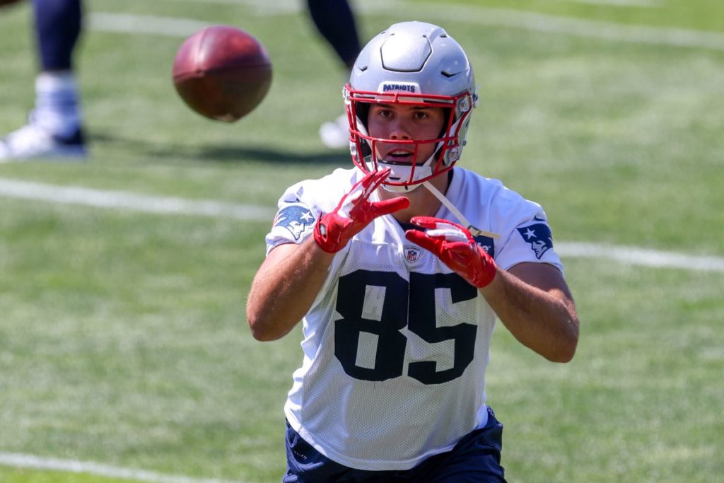 hunter henry fantasy football start em sit em week 4 tes