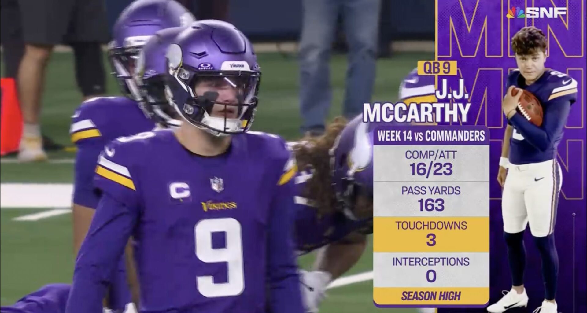 Mike Tirico delivers announcer jinx in first minute of SNF