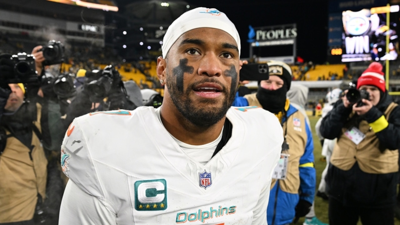 Miami Dolphins considering change at quarterback