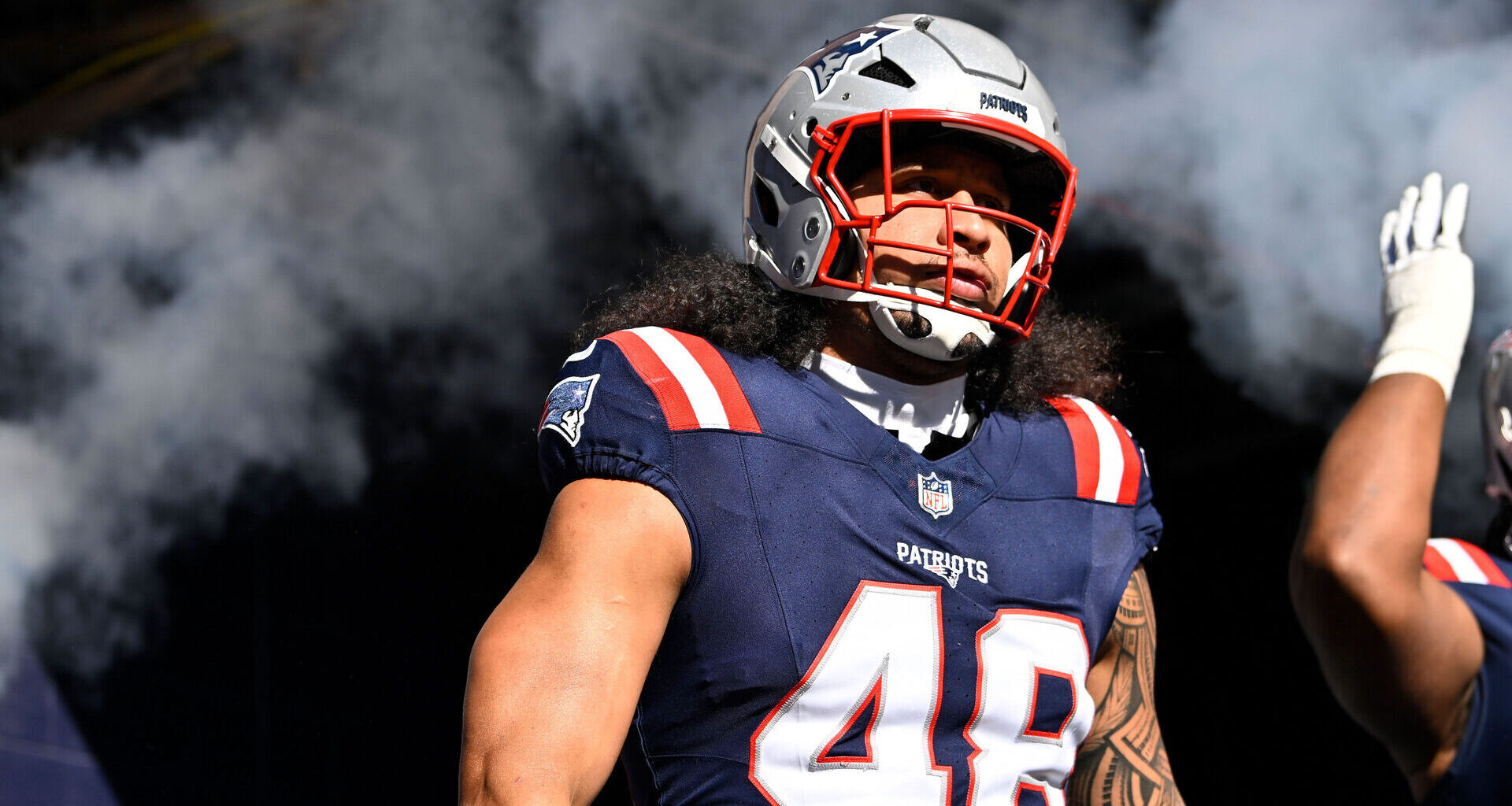 Jahlani Tavai's Wife Reveals Tragic Reason For Star LB's Week 12 Absence