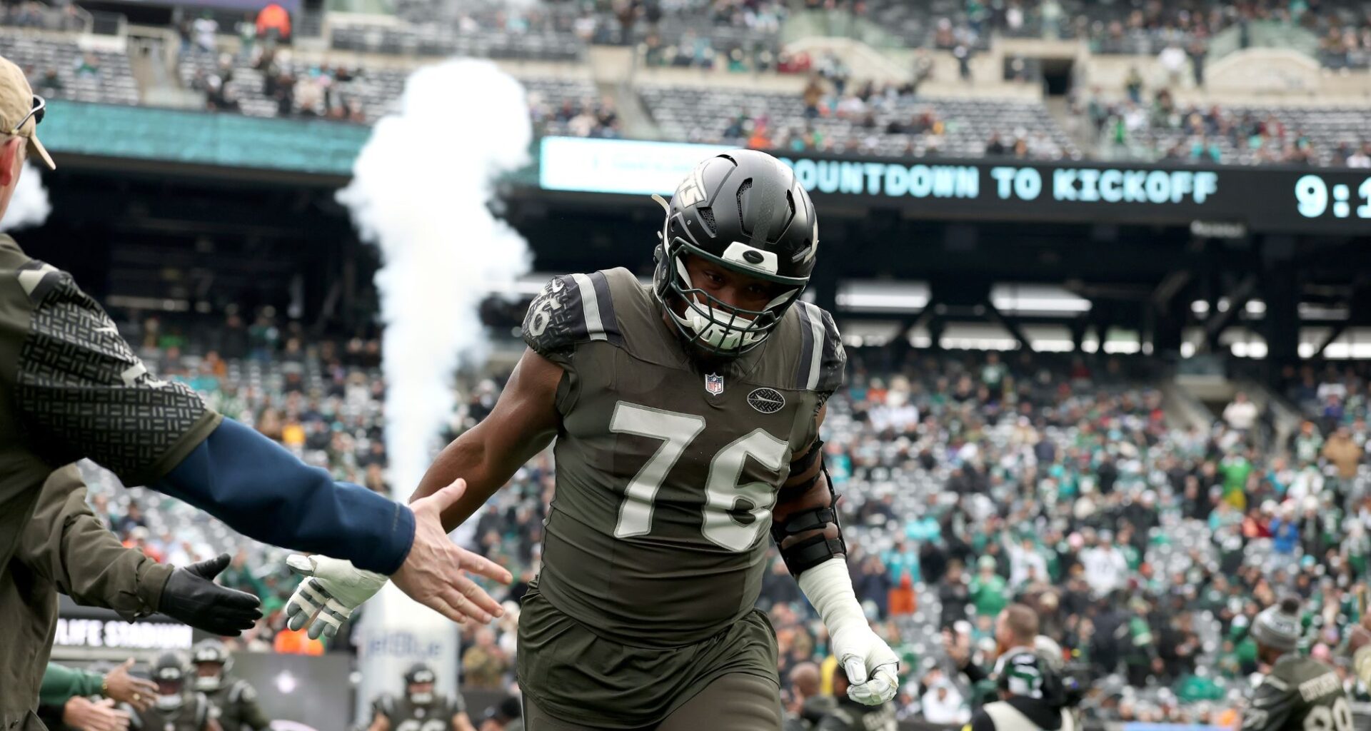 John Simpson embraces Jets’ vision, hopes to re-sign this offseason