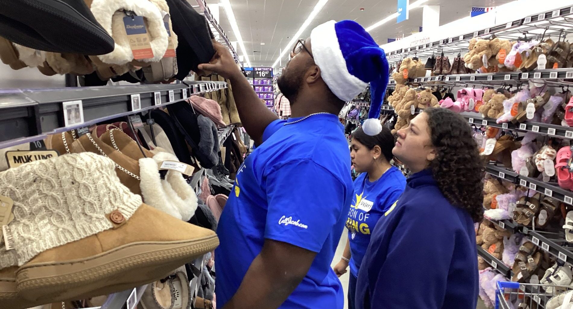 LA Rams, Salvation Army Team Up for Holiday Shopping Spree in West Hills