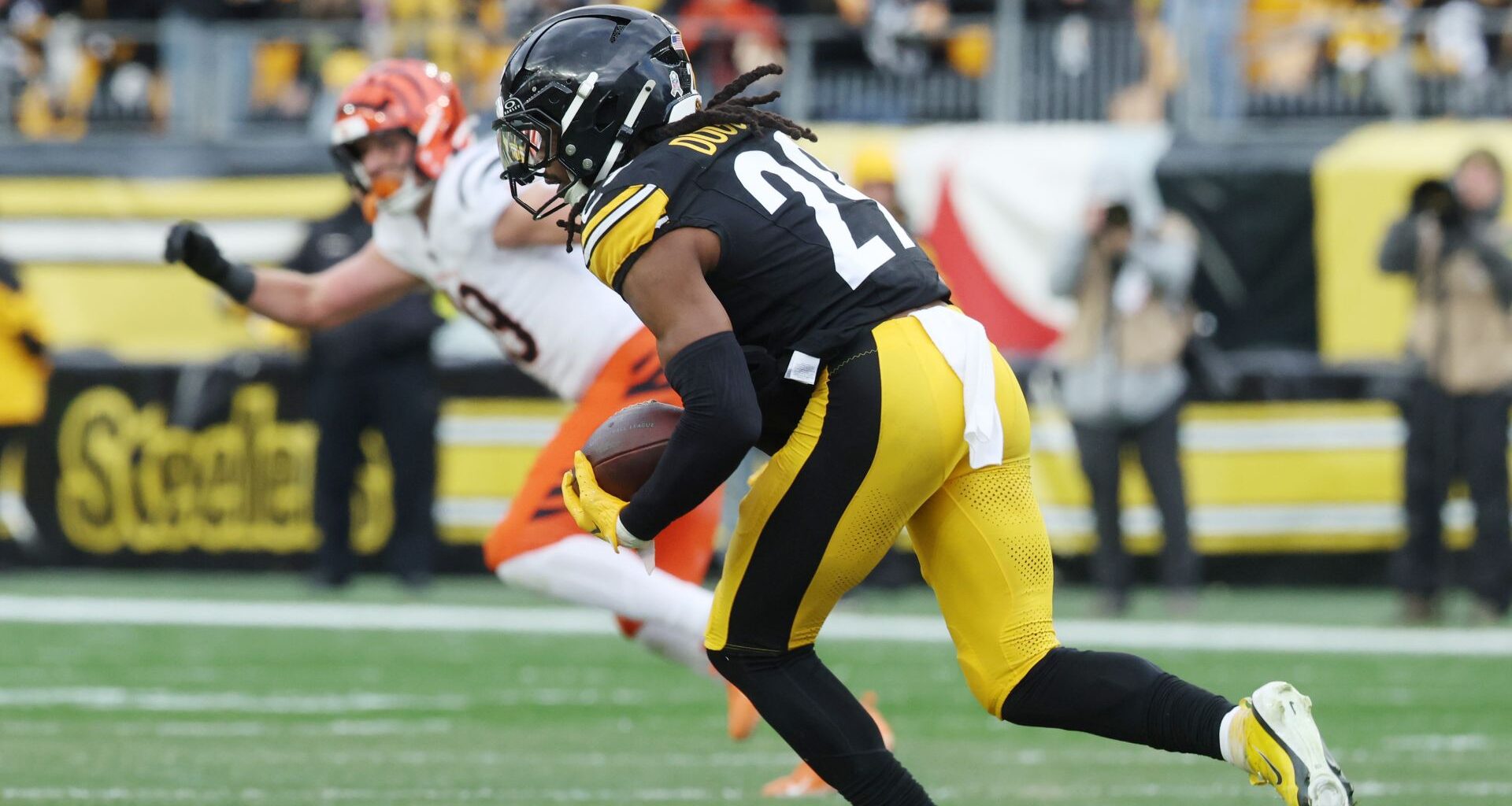Steelers Rule Out Key Starter For Week 14 Rivalry Game Vs. Ravens