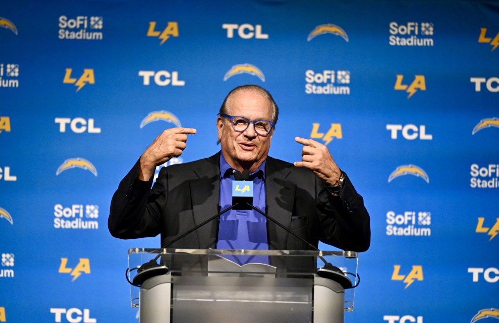 Chargers’ bosses have outshined Cowboys owner of late.