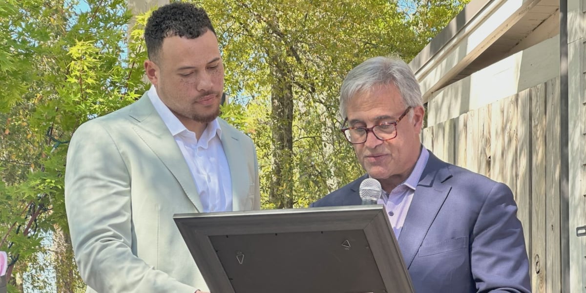 Wilmington native Alex Highsmith named Steelers’ Walter Payton NFL Man of the Year nominee