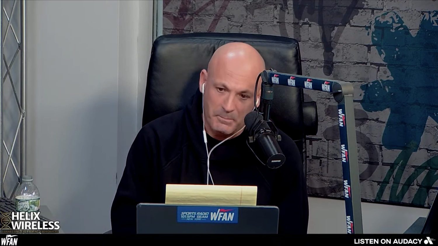 Brandon Tierney tears up during emotional WFAN sign-off