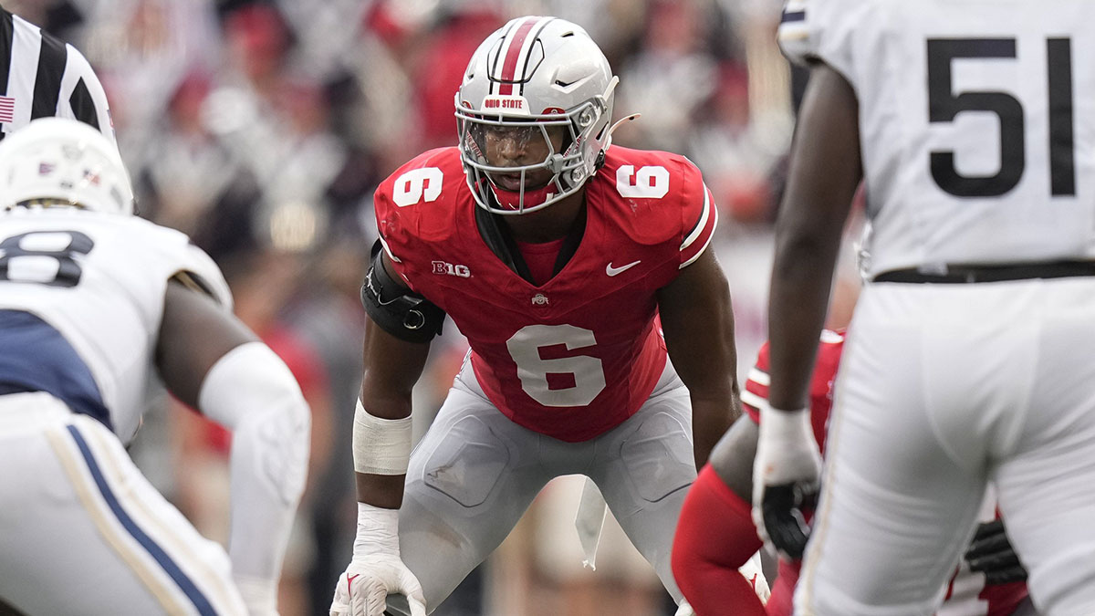Ohio State Buckeyes safety Sonny Styles (6) lines up during the NCAA football game against the Akron Zips at Ohio Stadium. Ohio State won 52-6