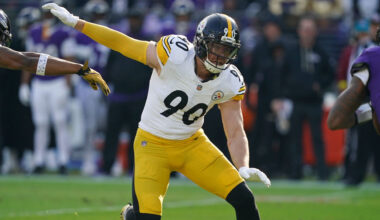 Aaron Rodgers Weighs In On T.J. Watt's Scary Lung Injury