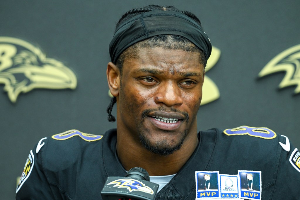 What should the Ravens do with Lamar Jackson?