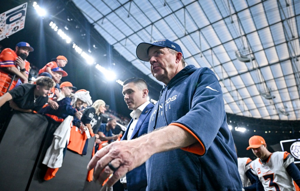 Broncos aren't playoff frauds if Sean Payton calls game like he did vs. Raiders