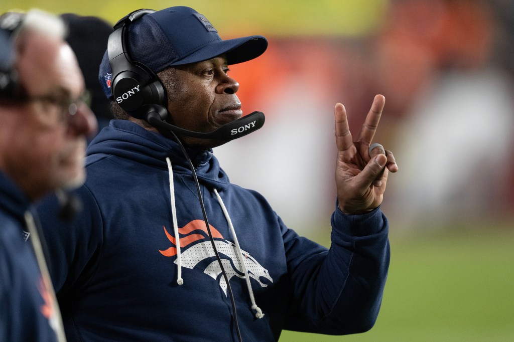 Vance Joseph can punctuate head coaching resume with strong stretch run