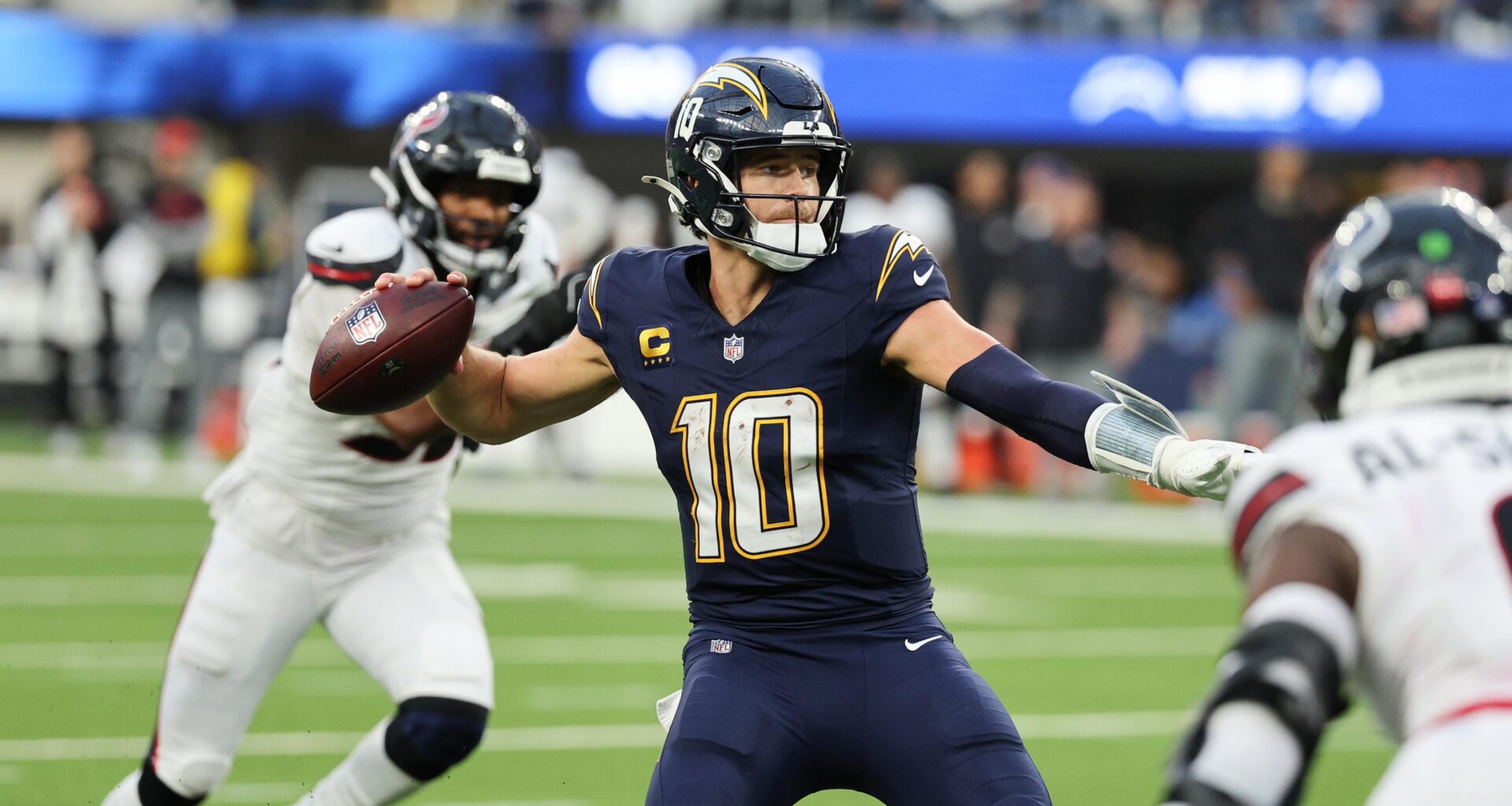 Herbert, Chargers Dismissed As NFL Playoff Threat by Fans After Loss to Stroud, Texans