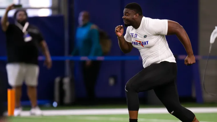 Bills sign 6-foot-5 Florida Gators product to help Josh Allen and the offense image
