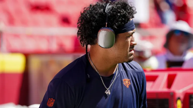 Noah Sewell injury update: Latest news on Bears LB's status in Week 17 game image
