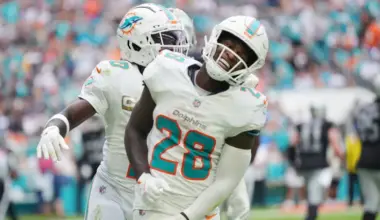 De'Von Achane injury update: Latest news on Dolphins RB's status in Week 14 game image