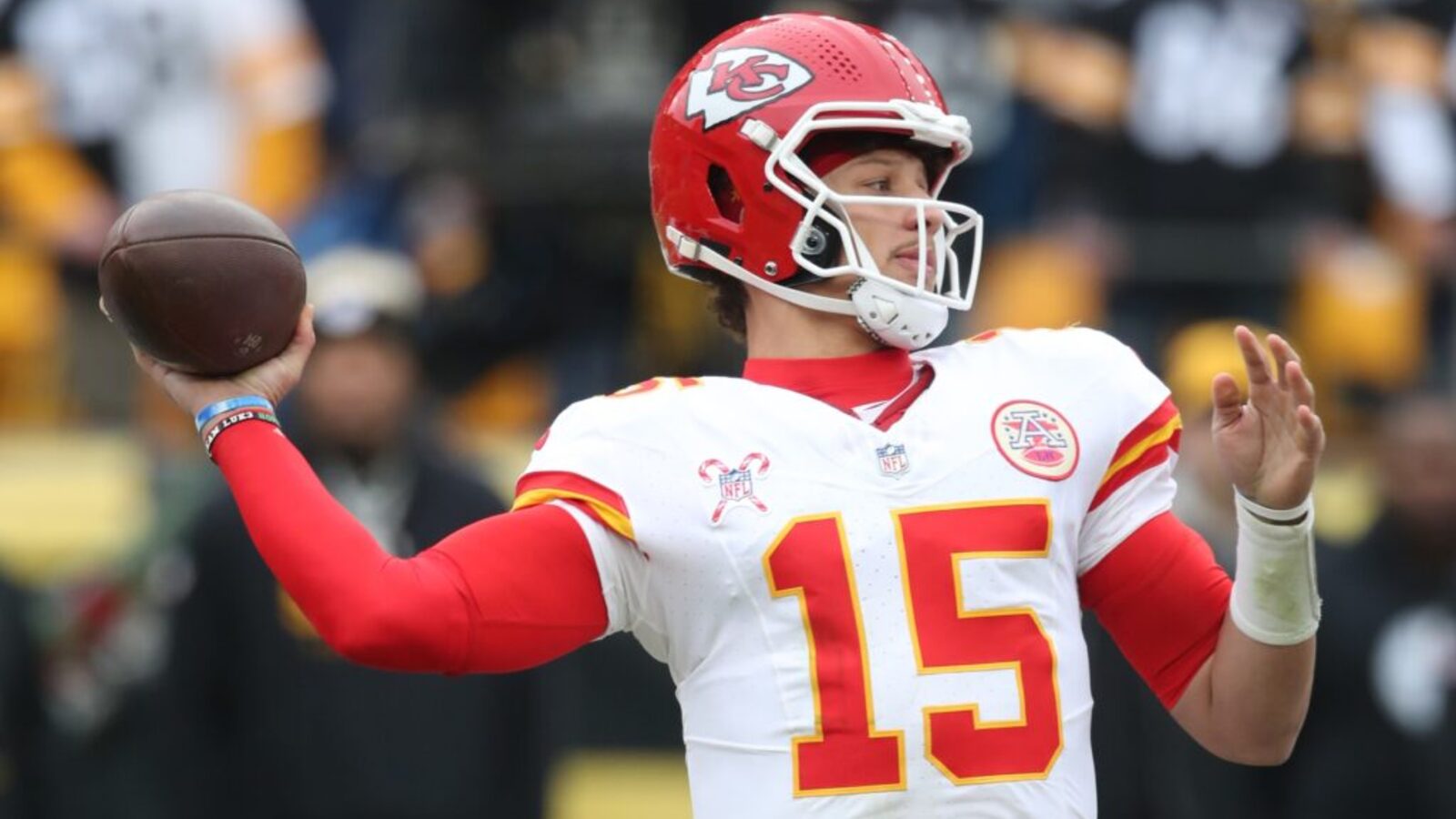 Chiefs QB Patrick Mahomes Receives Startling Review From Champion