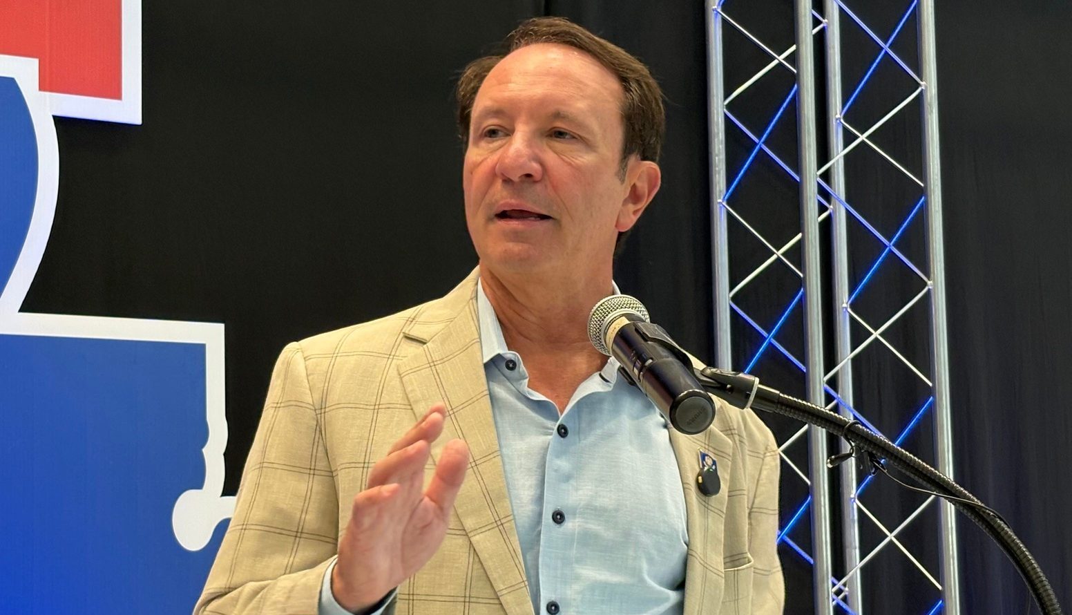 Louisiana Gov. Jeff Landry calls for college football to sell unified media rights