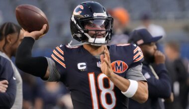 Chicago Bears quarterback Caleb Williams (18) practices before the game against the Minnesota Vikings at Soldier Field.