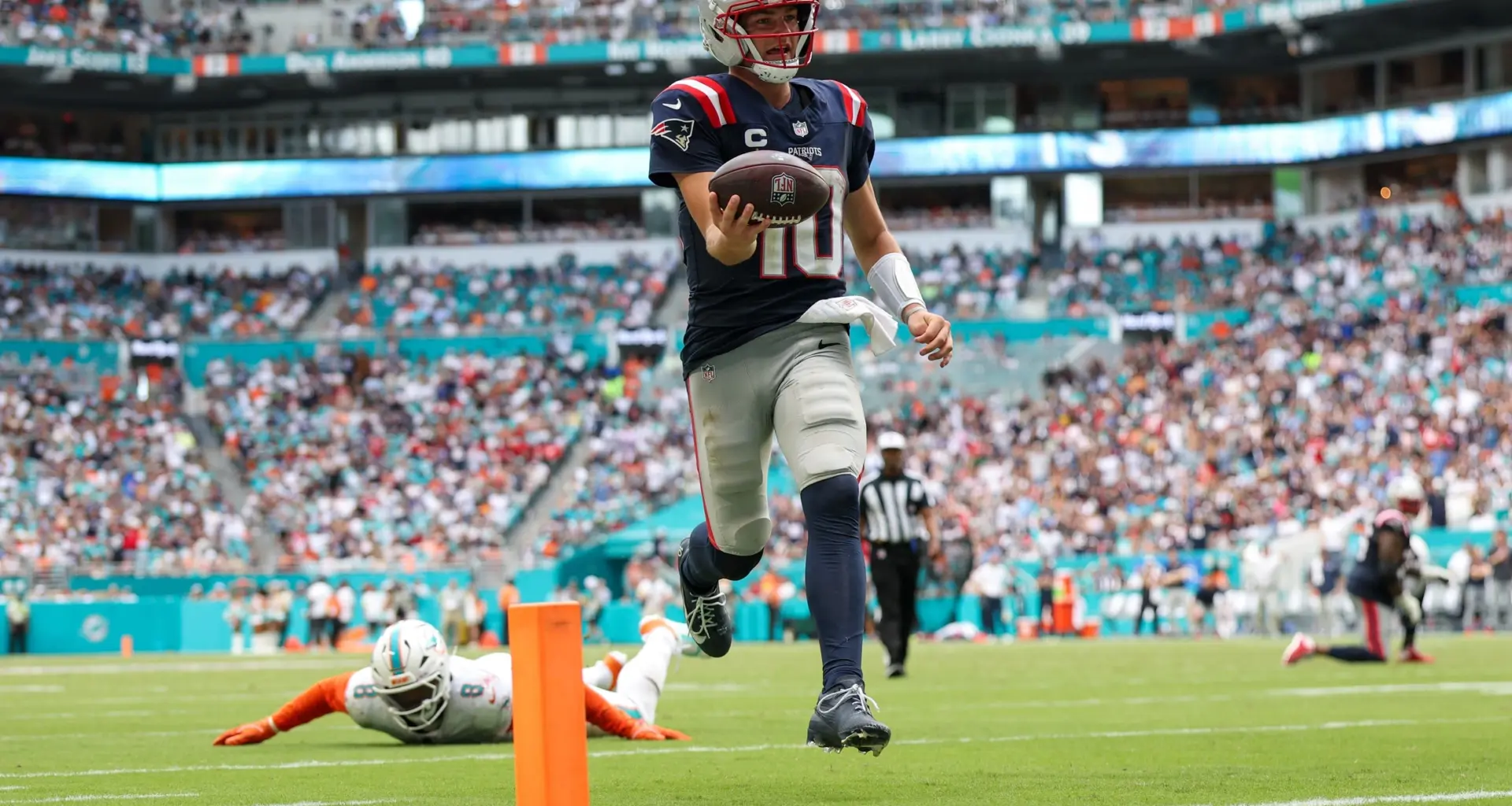 Buffalo Bills vs. New England Patriots Prediction, Picks, and Odds for Sunday December 14, 2025