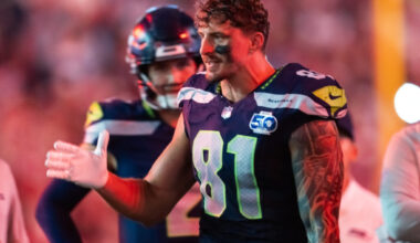 Seahawks, Eric Saubert Agree To Extension