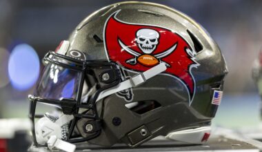 Buccaneers Sign RB Owen Wright