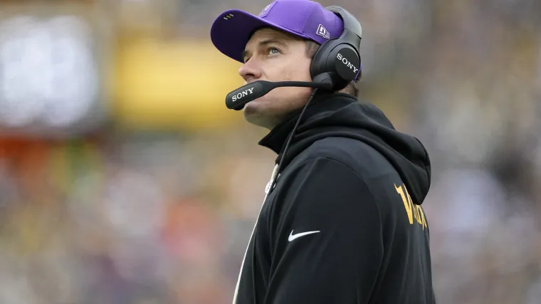 Vikings cut ties with QB amid J.J. McCarthy, Max Brosmer struggles image
