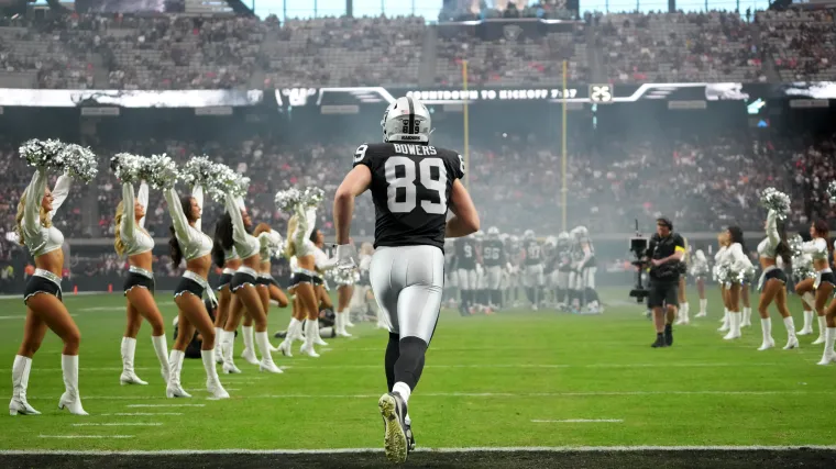 Why Brock Bowers, Maxx Crosby aren't playing for Raiders in Week 17 vs. Giants image