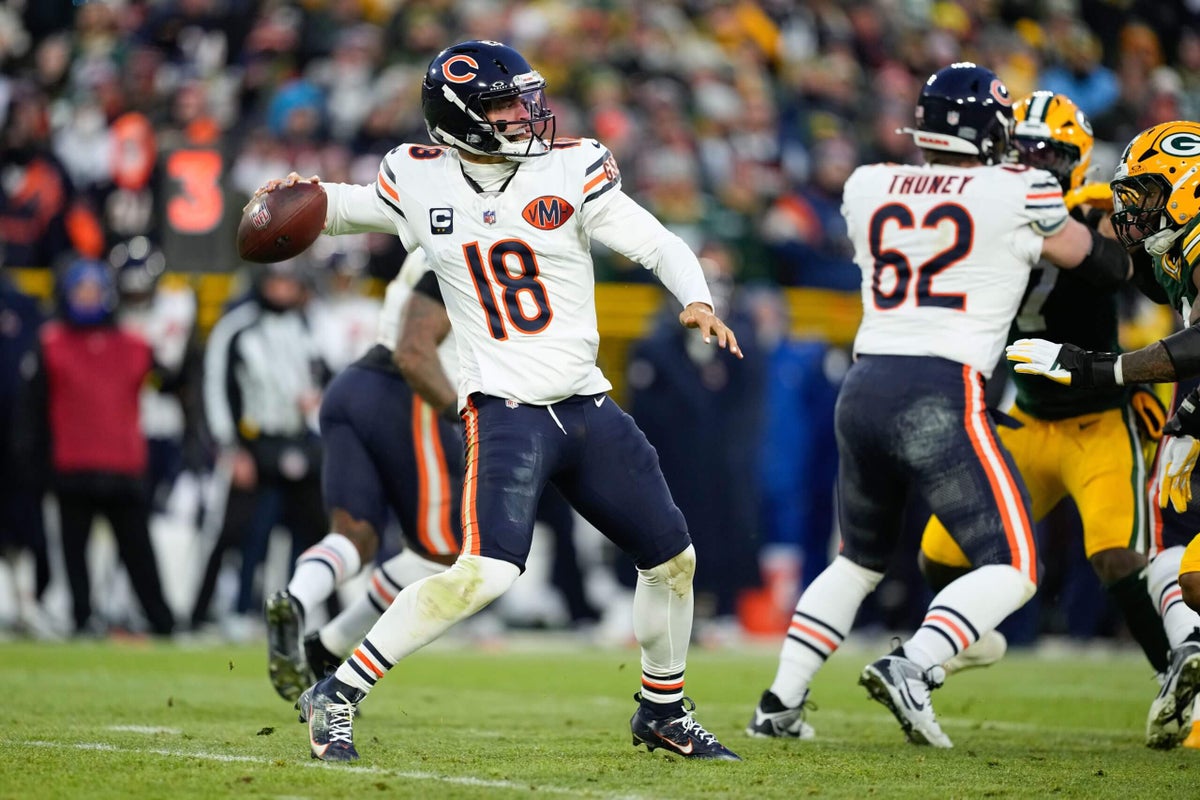 Bears coach Ben Johnson issues a mandate: It’s all hands on deck to ignite the passing game