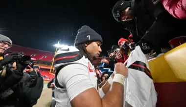 Texans' playoff odds have risen in a shocking way ahead of Week 15 vs. Cardinals image