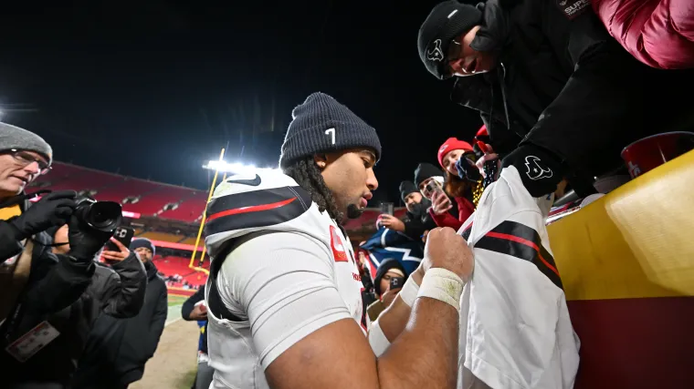 Texans' playoff odds have risen in a shocking way ahead of Week 15 vs. Cardinals image