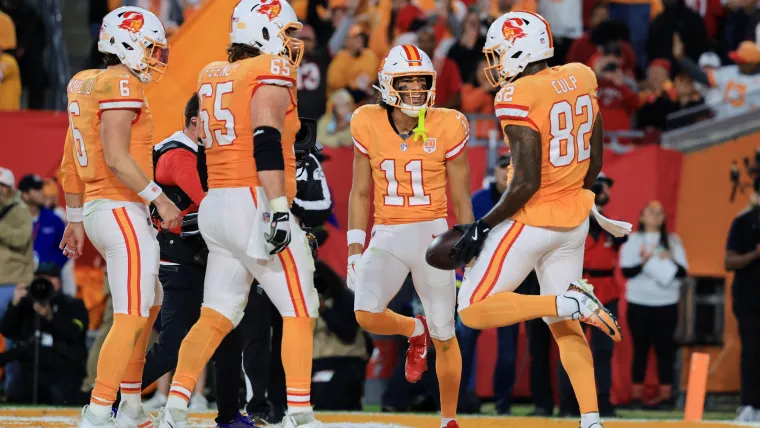 What Buccaneers loss means for NFC South playoff picture, Panthers' odds and standings image