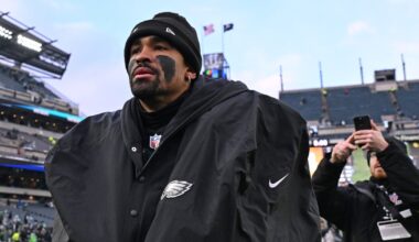 'Heavy is the crown' for Jalen Hurts, who responded big time in Eagles' shutout of Raiders