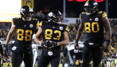 Steelers-Dolphins takeaways: Aaron Rodgers helps Pittsburgh keep AFC North lead